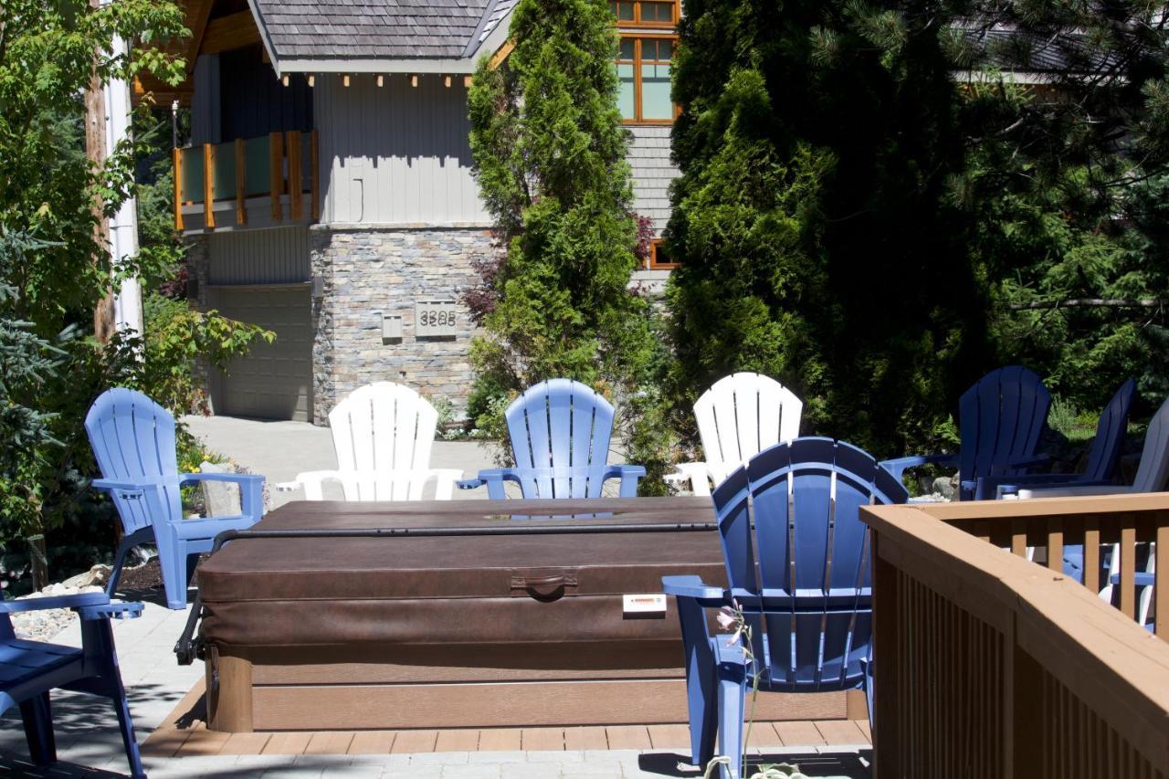 Whistler Alpine Chalet Retreat & Wellness Villa ภายนอก รูปภาพ