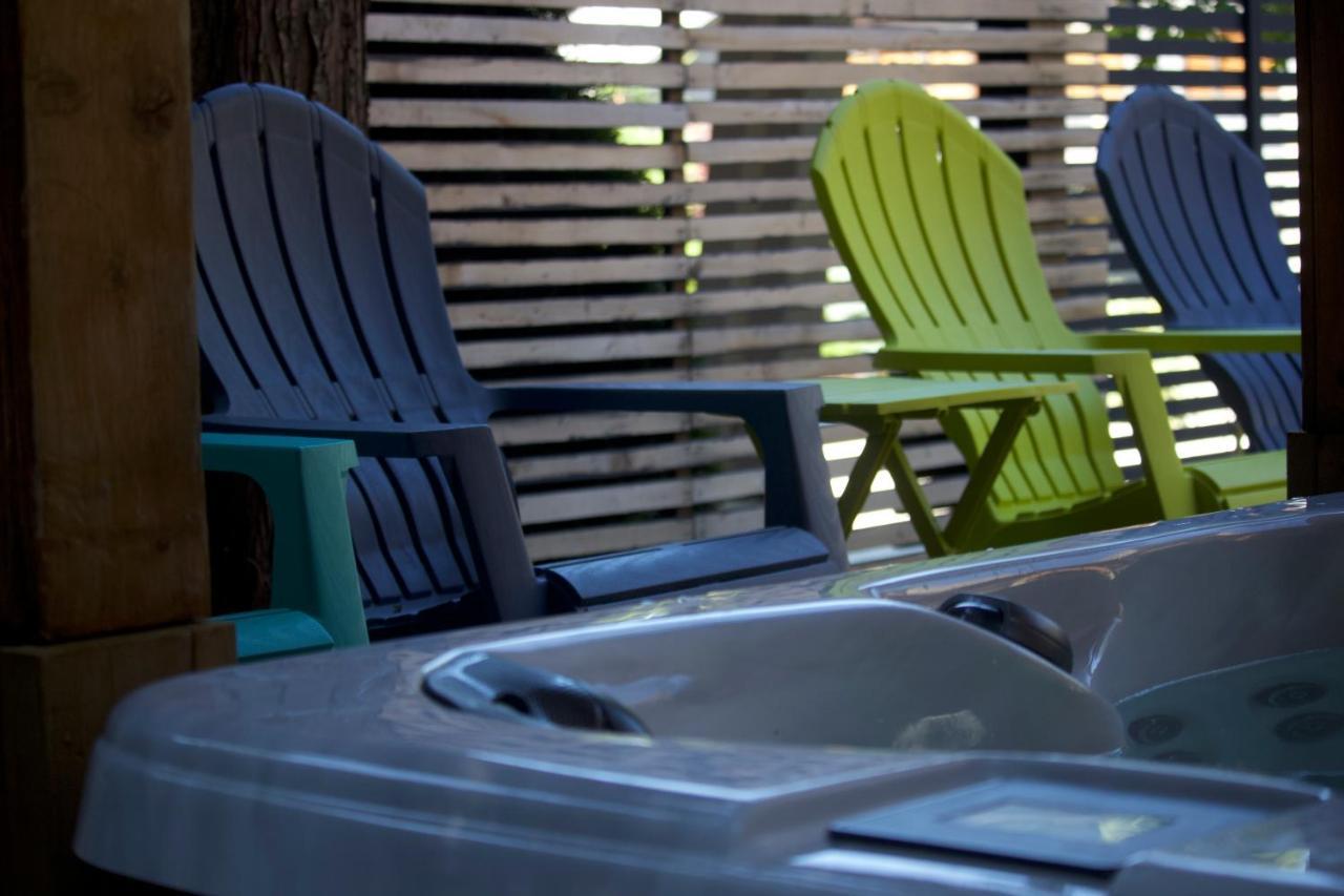 Whistler Alpine Chalet Retreat & Wellness Villa ภายนอก รูปภาพ