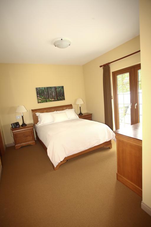 Whistler Alpine Chalet Retreat & Wellness Villa ภายนอก รูปภาพ
