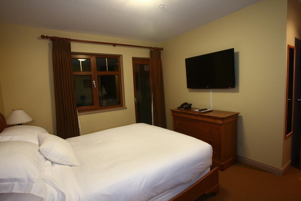 Whistler Alpine Chalet Retreat & Wellness Villa ห้อง รูปภาพ
