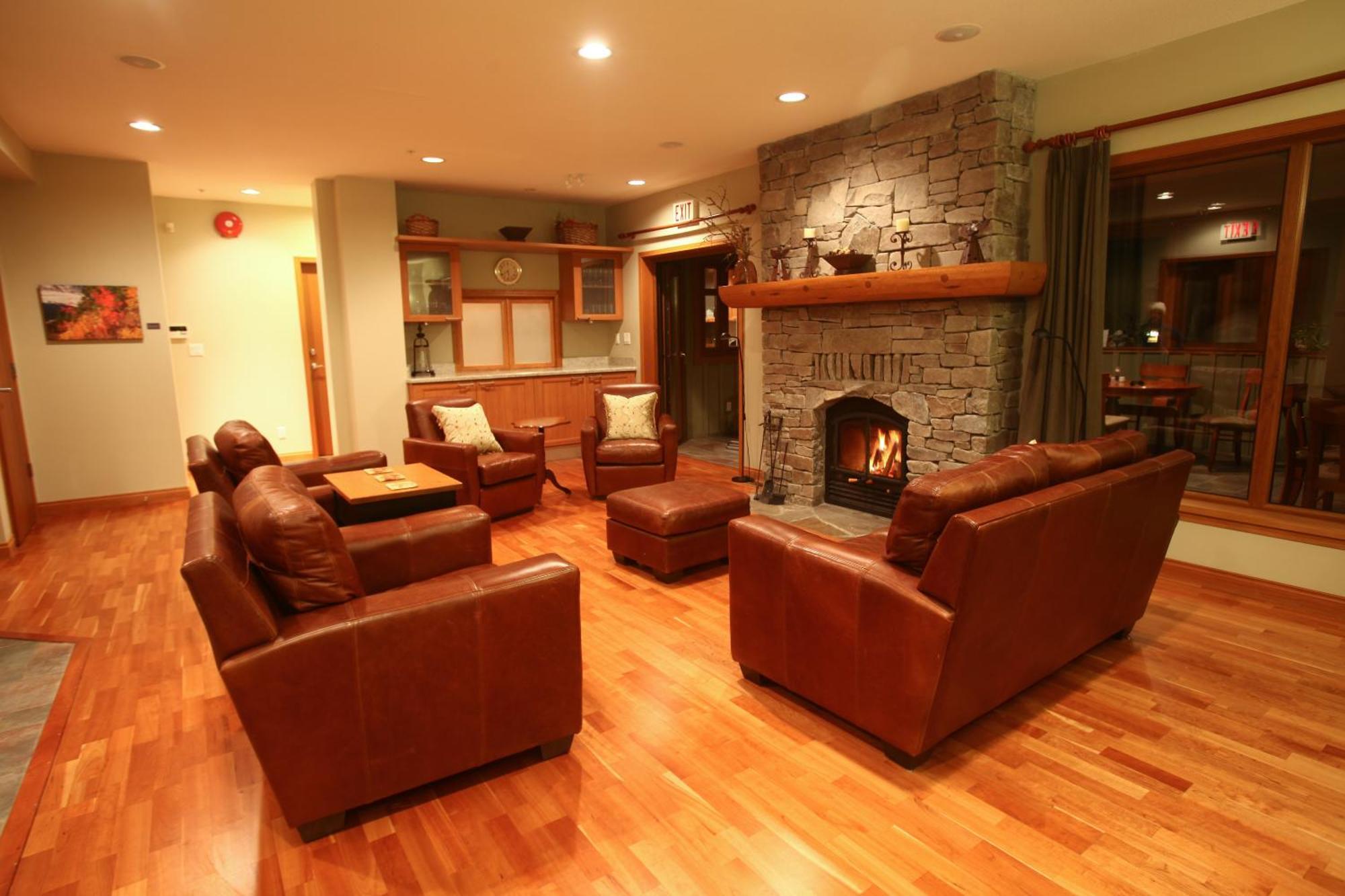 Whistler Alpine Chalet Retreat & Wellness Villa ภายนอก รูปภาพ