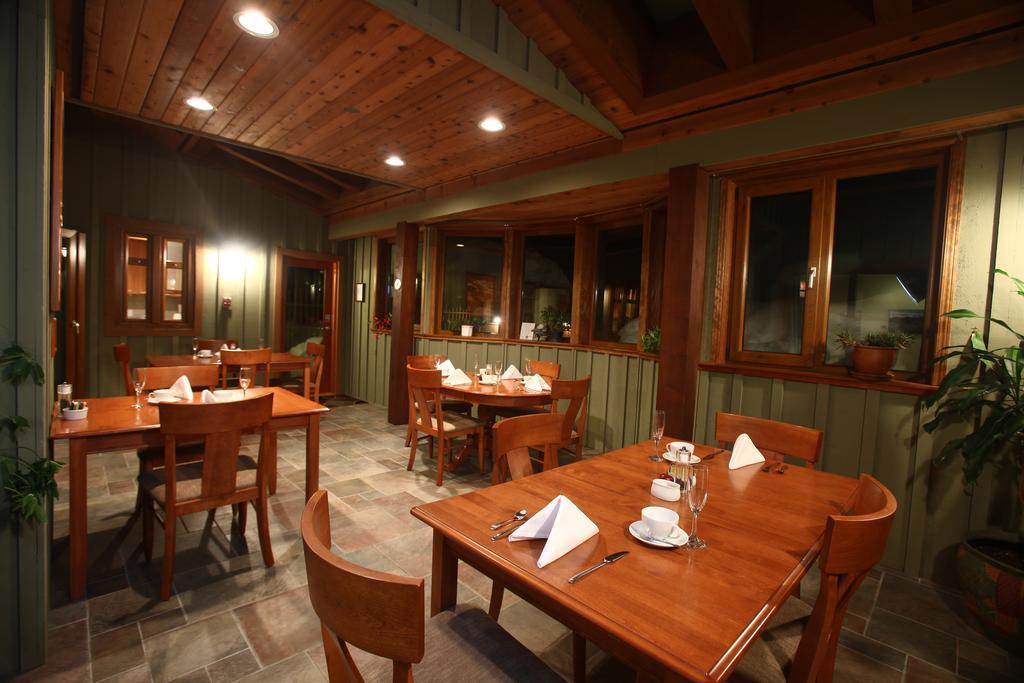 Whistler Alpine Chalet Retreat & Wellness Villa ห้อง รูปภาพ