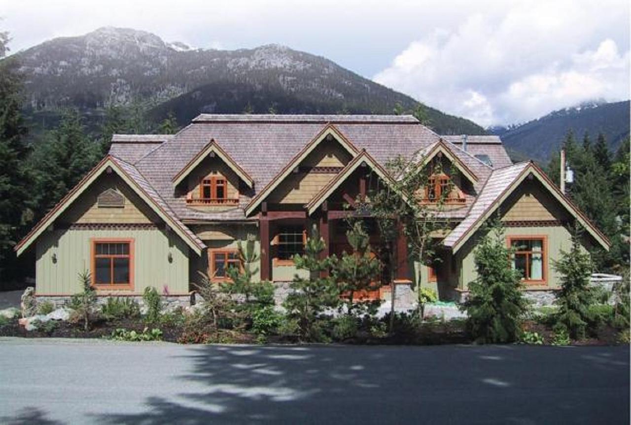 Whistler Alpine Chalet Retreat & Wellness Villa ภายนอก รูปภาพ